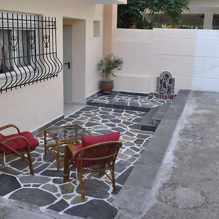 Feel Free Villa Palaiontsiflikion Exterior photo