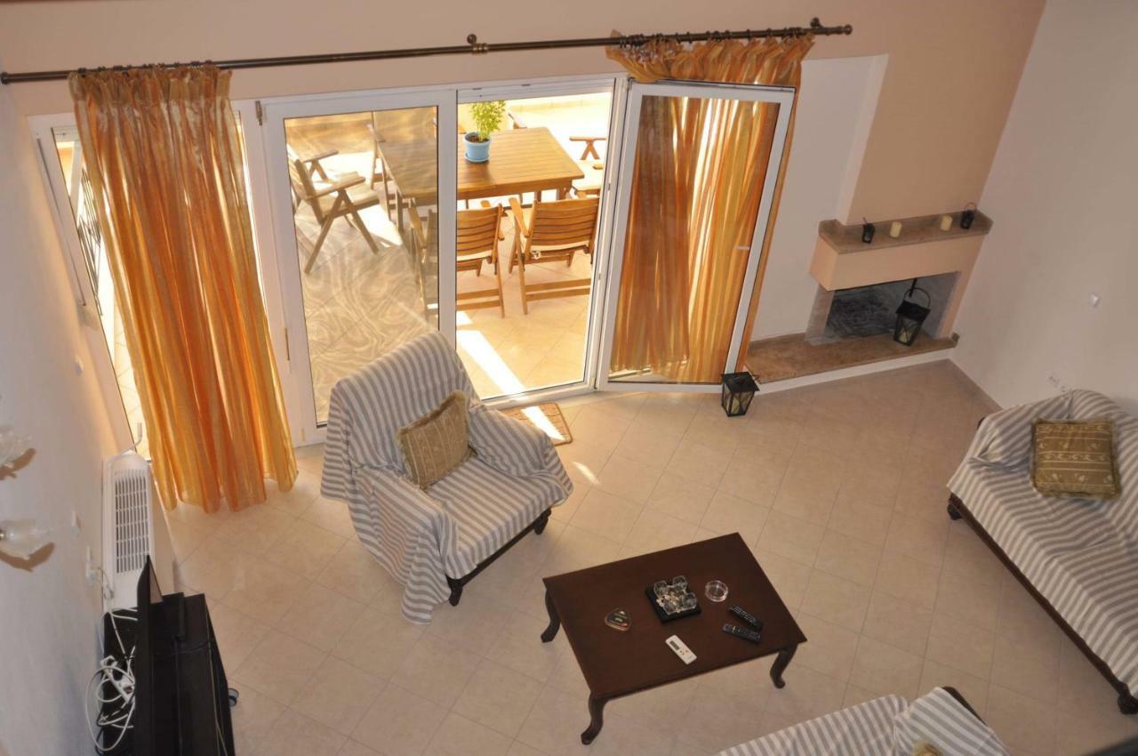 Feel Free Villa Palaiontsiflikion Exterior photo